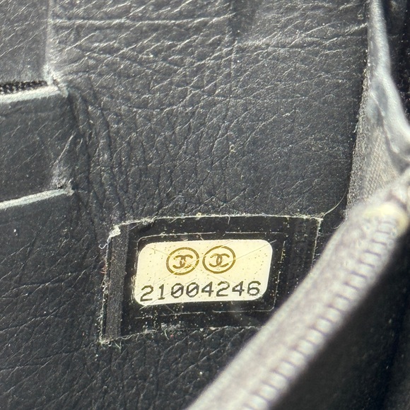 SOLD❌ Chanel Boy Zipped Wallet - Picture 8 of 13